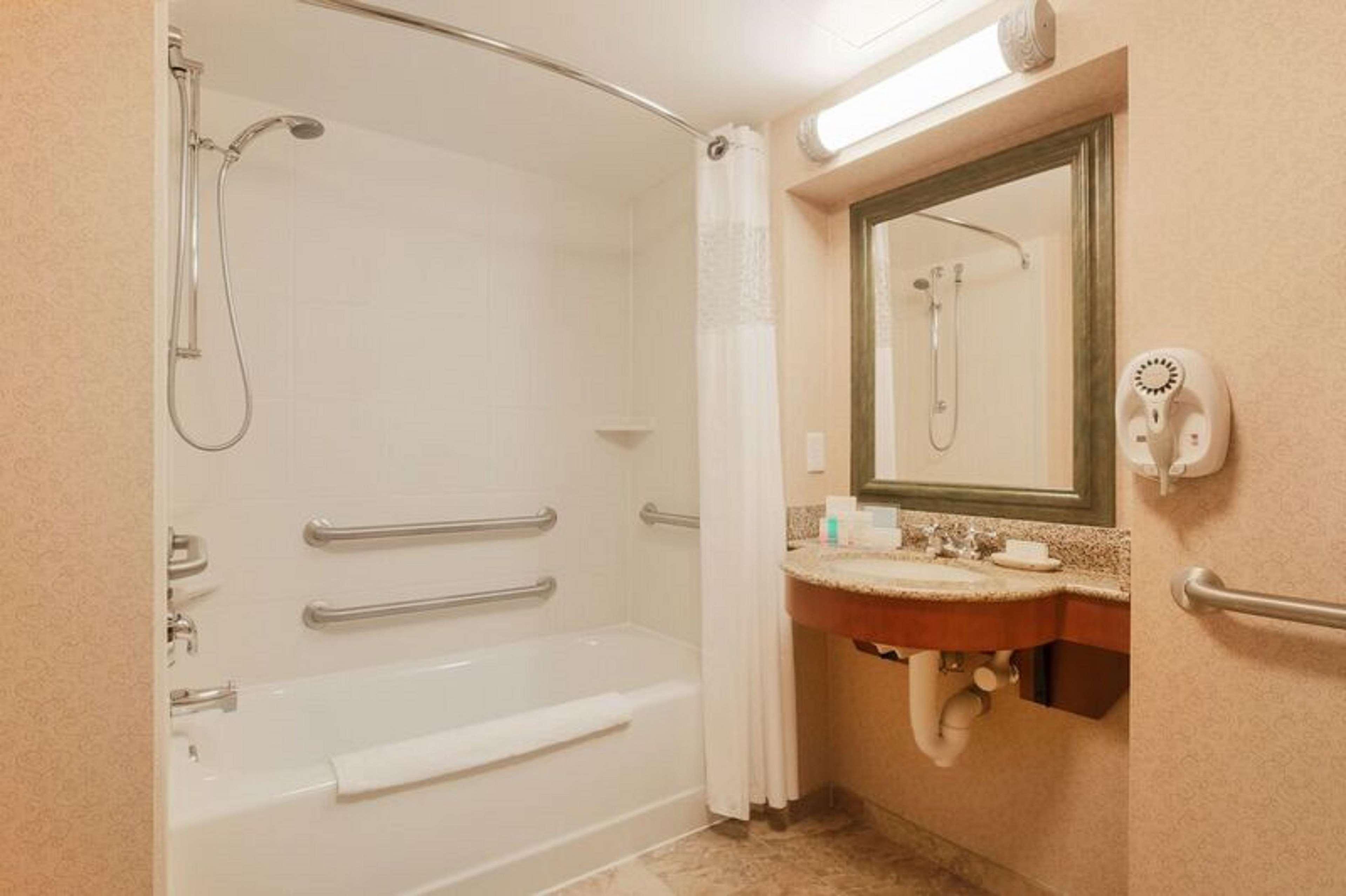 Hampton Inn & Suites Poughkeepsie Spackenkill Buitenkant foto