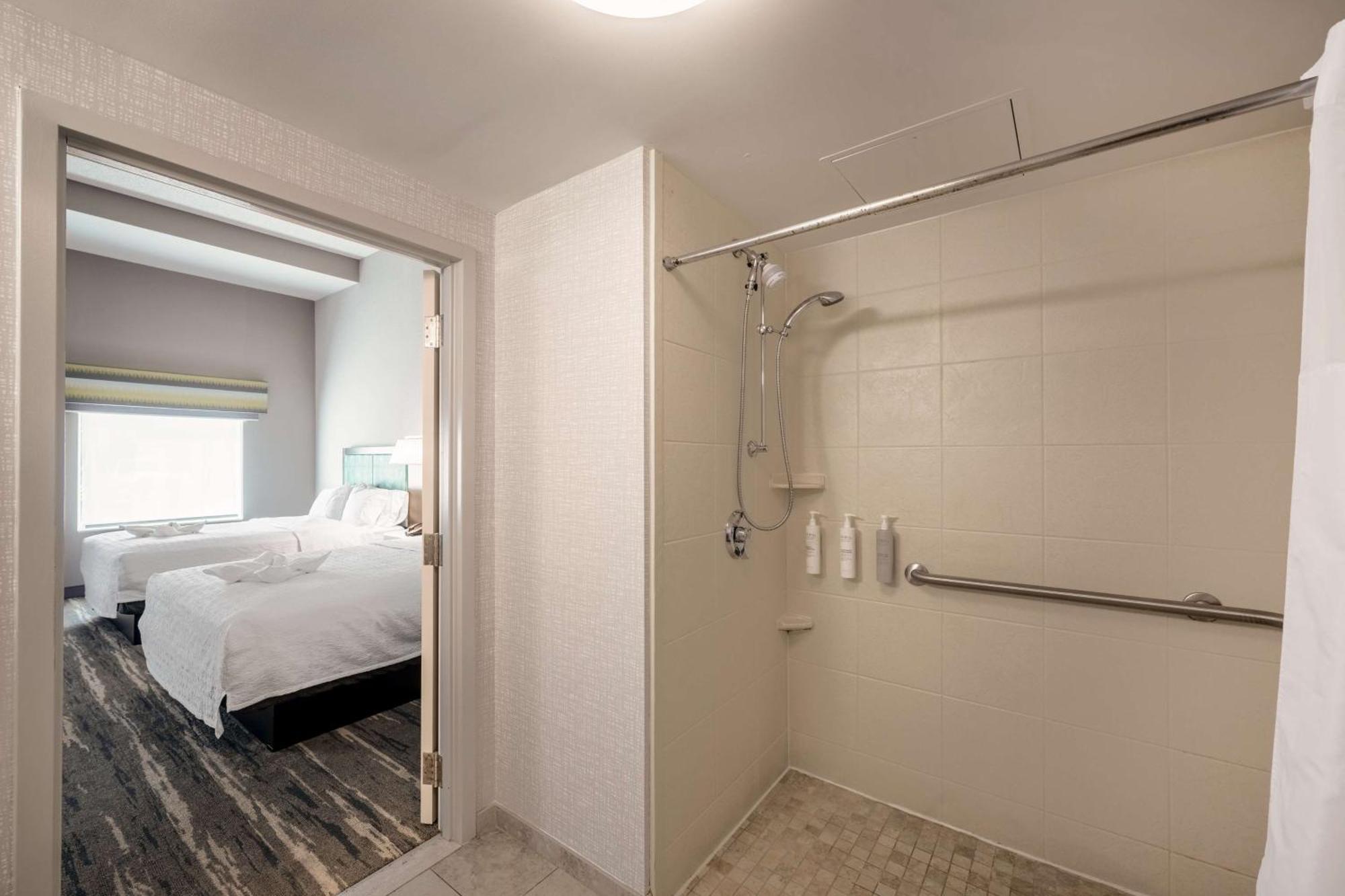 Hampton Inn & Suites Poughkeepsie Spackenkill Buitenkant foto
