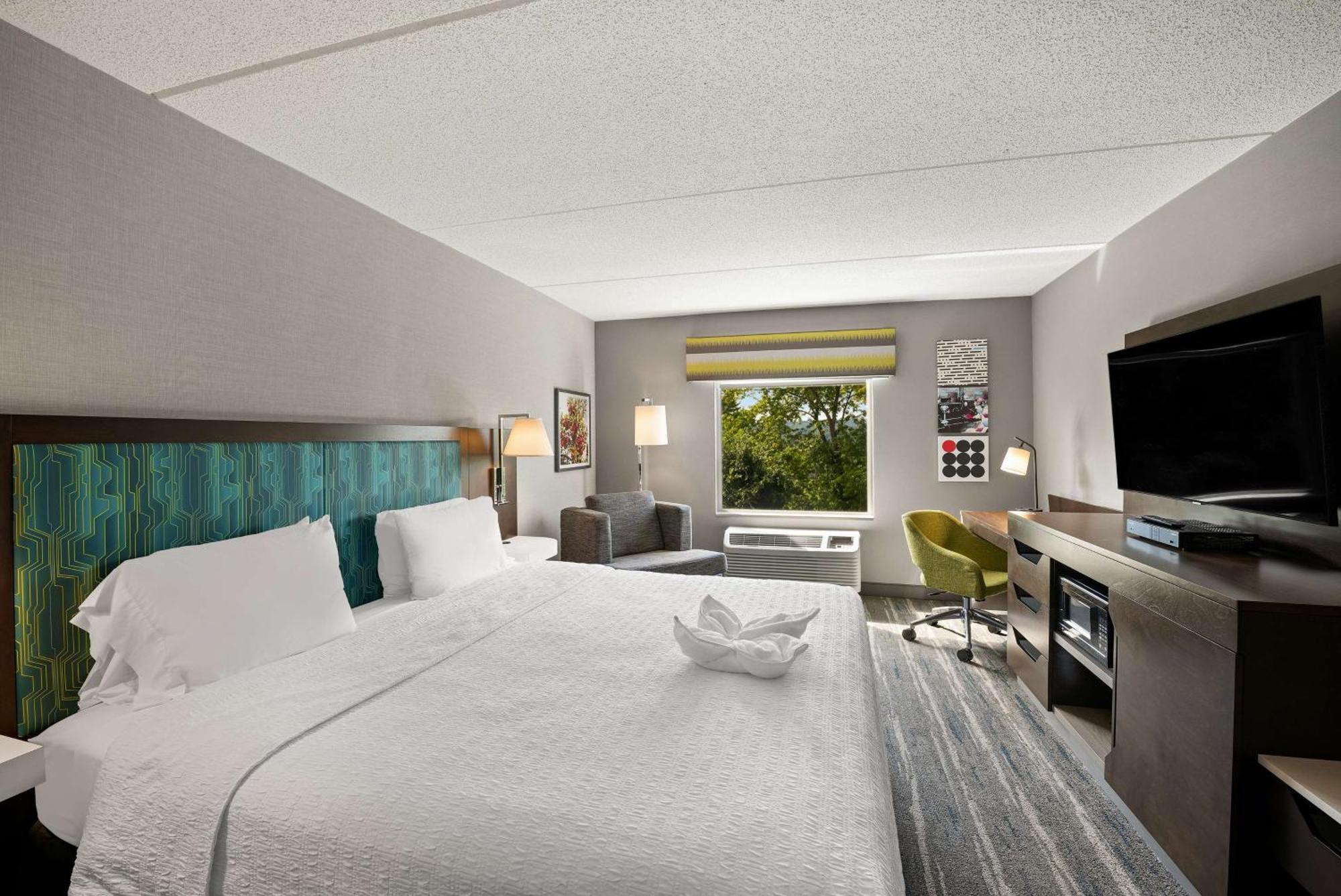 Hampton Inn & Suites Poughkeepsie Spackenkill Buitenkant foto