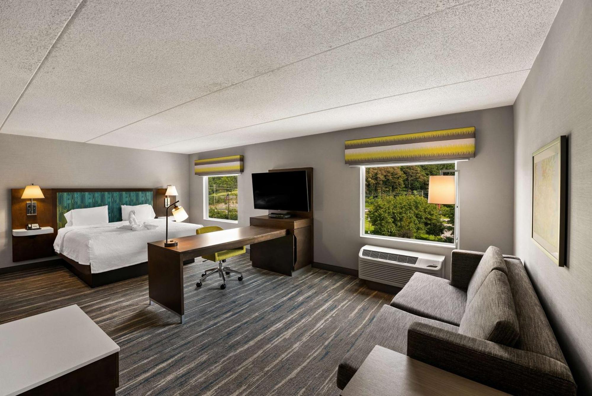 Hampton Inn & Suites Poughkeepsie Spackenkill Buitenkant foto