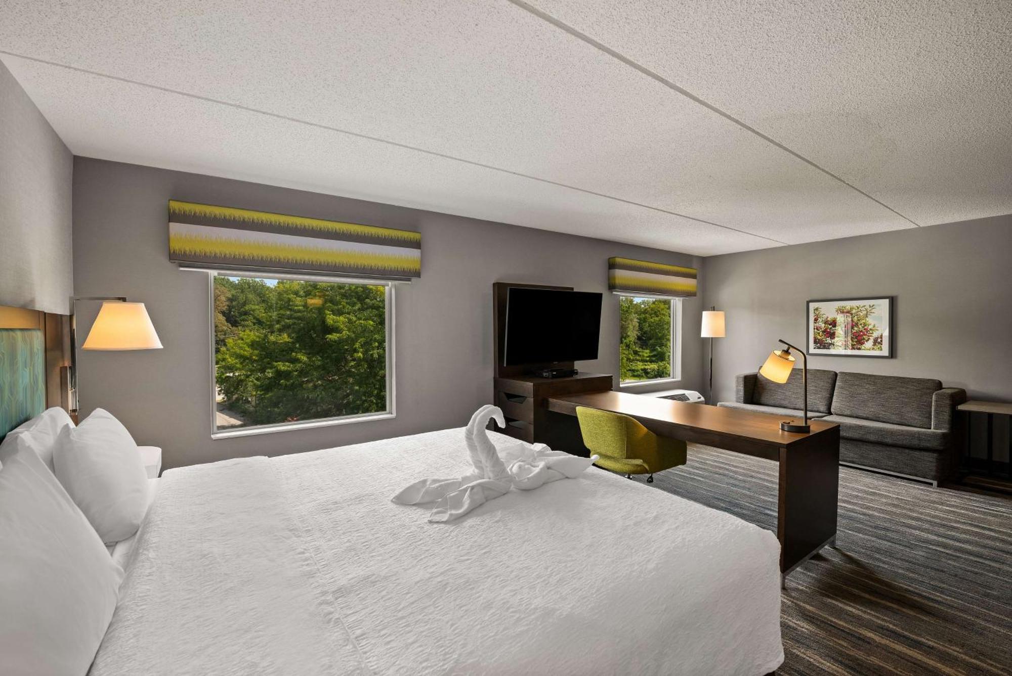 Hampton Inn & Suites Poughkeepsie Spackenkill Buitenkant foto