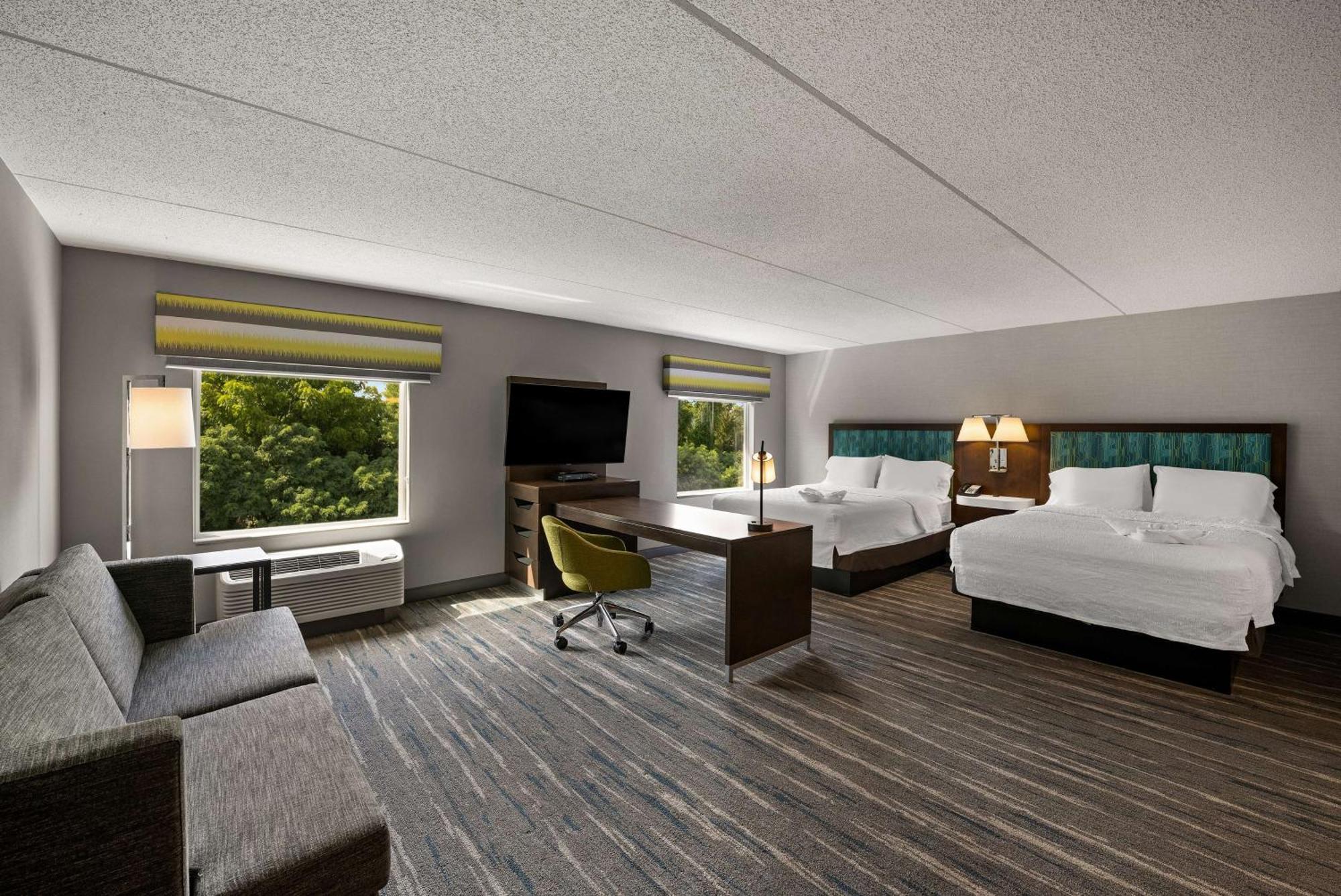 Hampton Inn & Suites Poughkeepsie Spackenkill Buitenkant foto