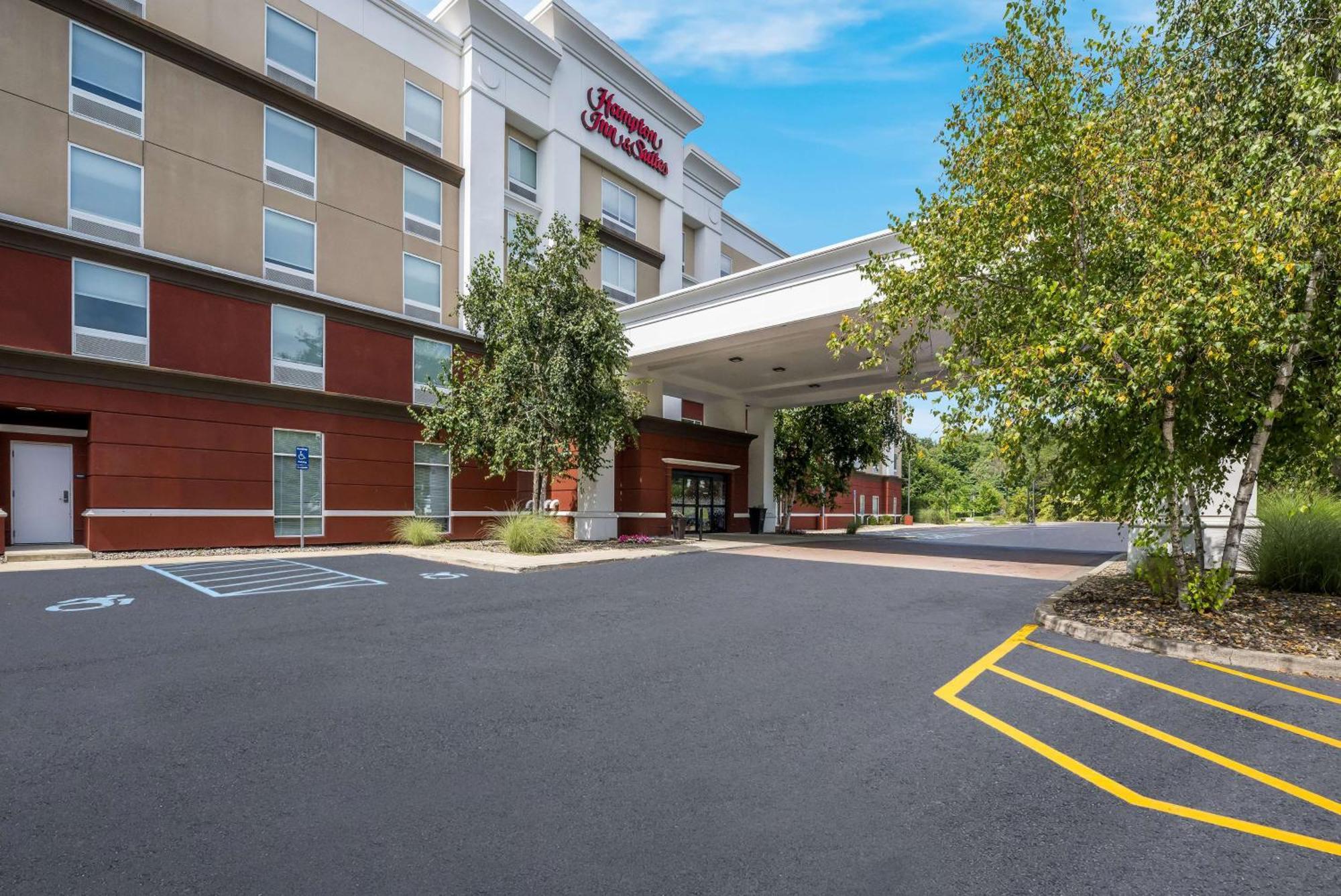 Hampton Inn & Suites Poughkeepsie Spackenkill Buitenkant foto