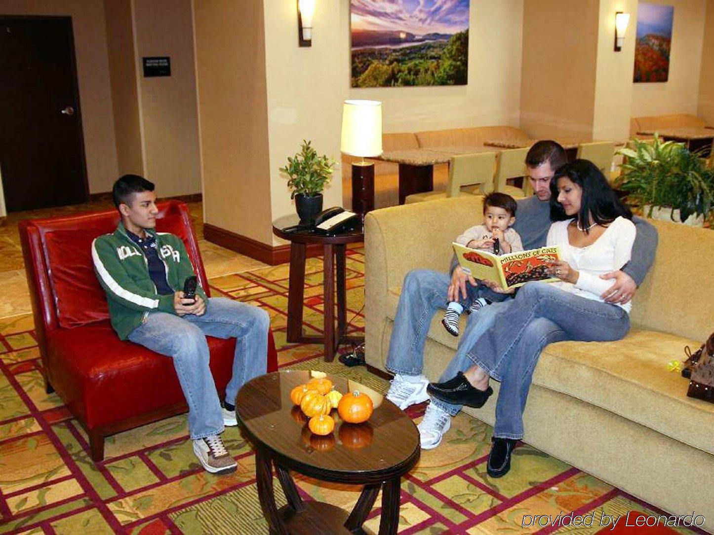 Hampton Inn & Suites Poughkeepsie Spackenkill Kamer foto